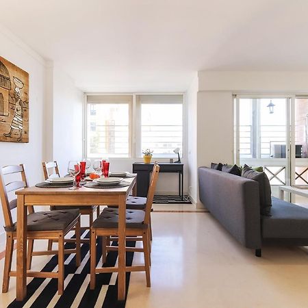 Lisbon Flower 360º - Your Lovely Flat With Pool And Parking Kültér fotó