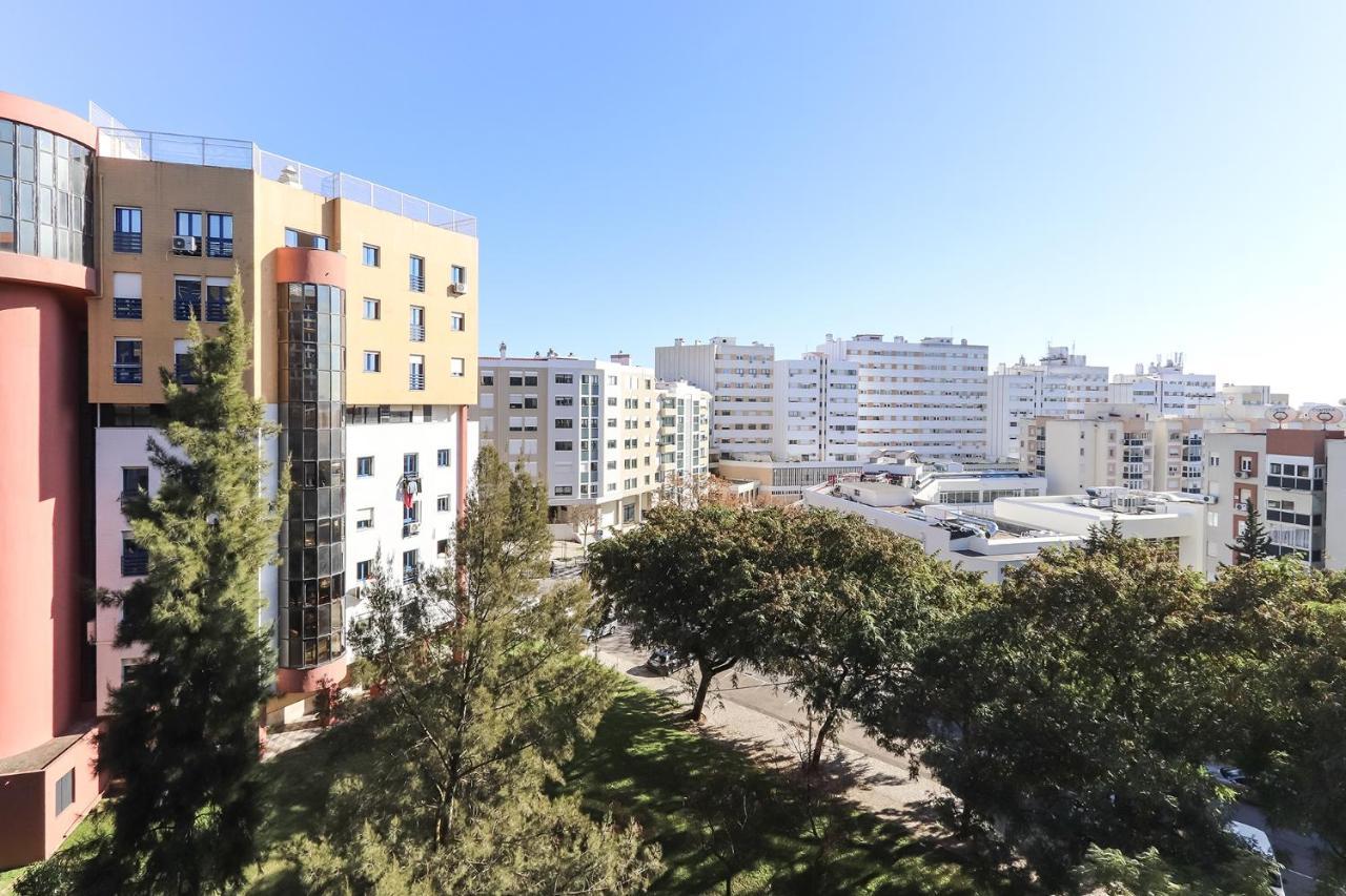 Lisbon Flower 360º - Your Lovely Flat With Pool And Parking Kültér fotó
